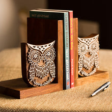 Load image into Gallery viewer, Hand Engraved Owl Book End
